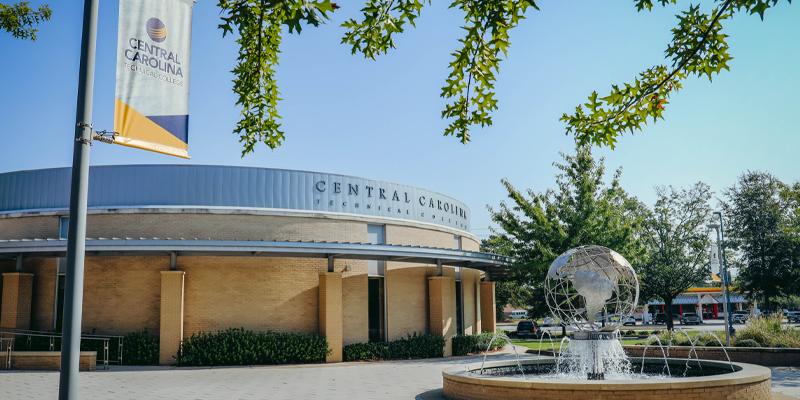 Main Campus, Globe Fountain Photo